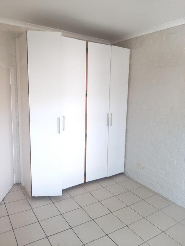 To Let 2 Bedroom Property for Rent in Goodwood Central Western Cape